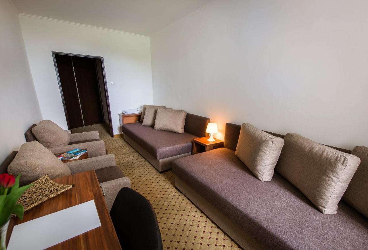Hotel Merkur Kaluza Ngoại thất bức ảnh
