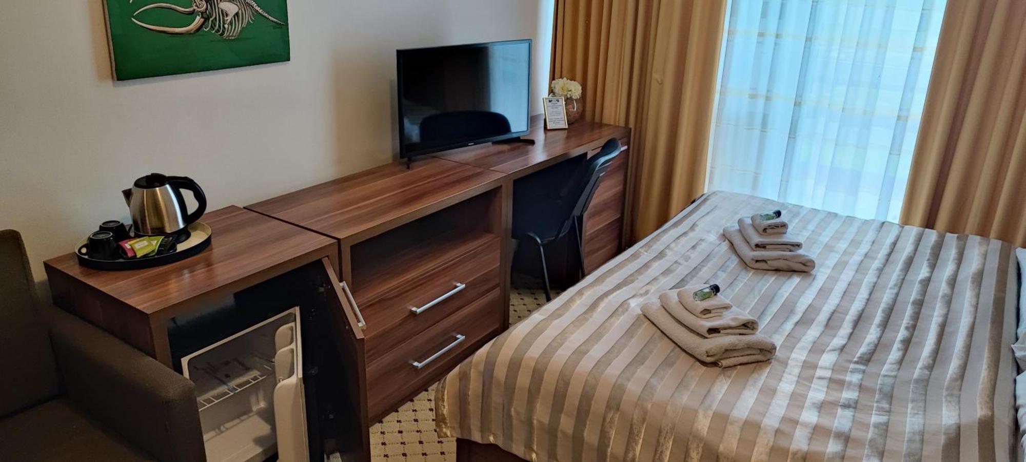 Hotel Merkur Kaluza Ngoại thất bức ảnh